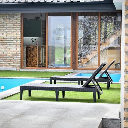 City Escape Luxury Villa Zuce Екстериор снимка