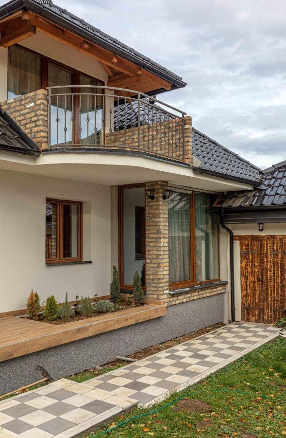 City Escape Luxury Villa Zuce Екстериор снимка