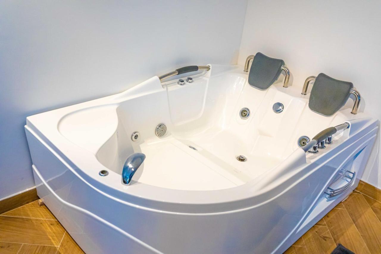 City Escape Luxury Villa Zuce Екстериор снимка