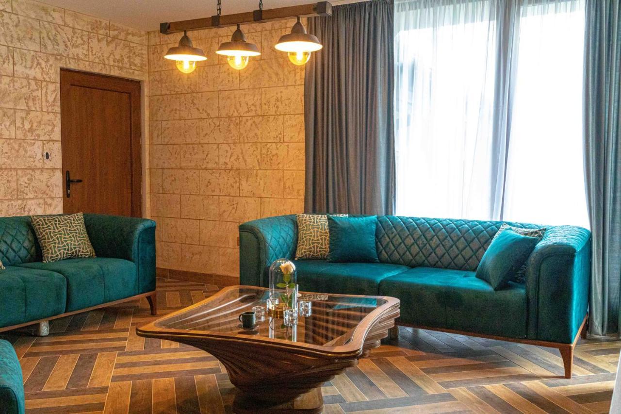City Escape Luxury Villa Zuce Екстериор снимка